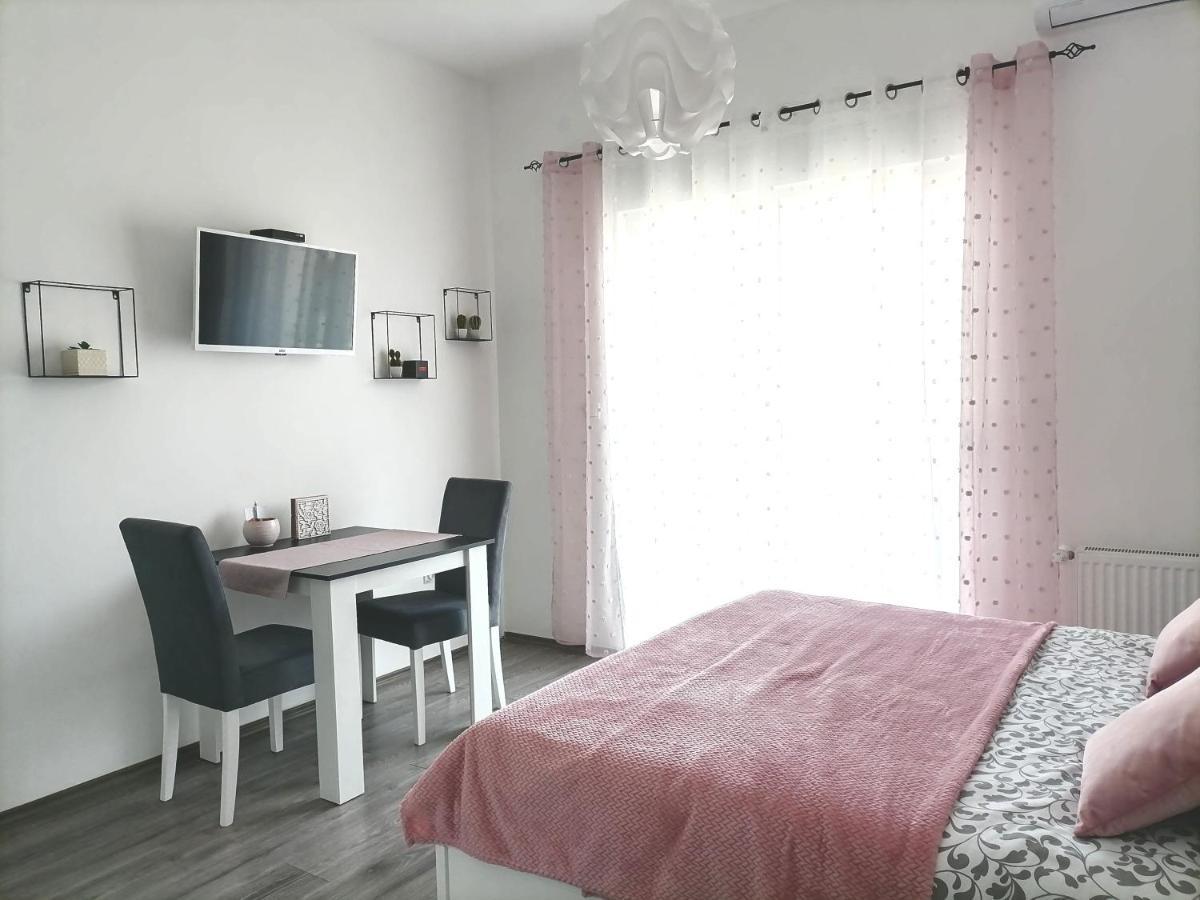 Svjetlanalex 2 Apartment Banja Koviljaca Ngoại thất bức ảnh